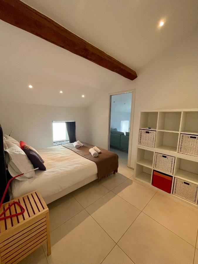 Grand Appartement Style Loft Bord De Mer 프로프리아노 외부 사진
