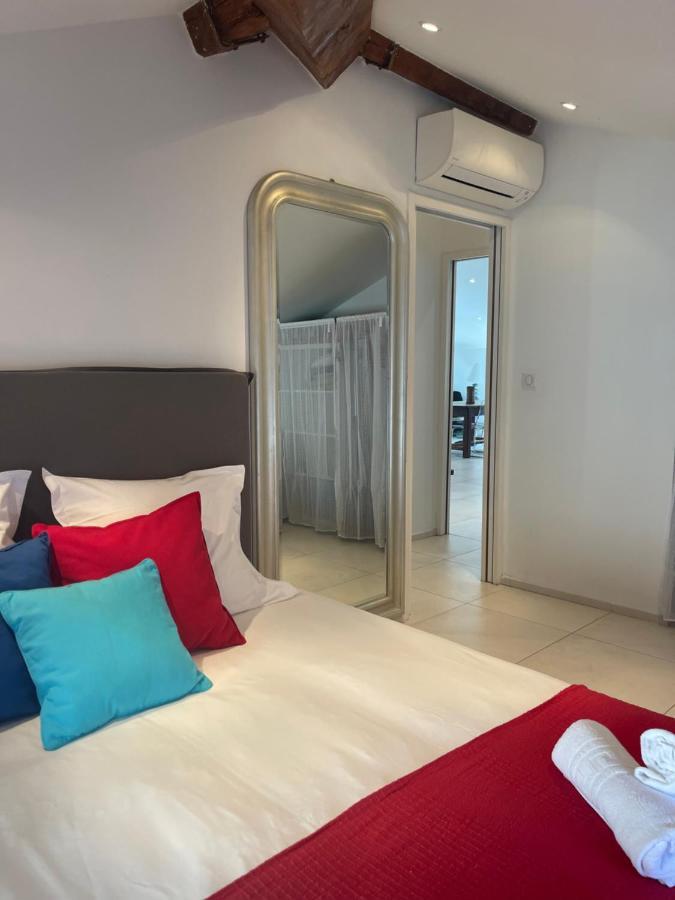 Grand Appartement Style Loft Bord De Mer 프로프리아노 외부 사진