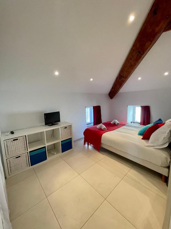 Grand Appartement Style Loft Bord De Mer 프로프리아노 외부 사진